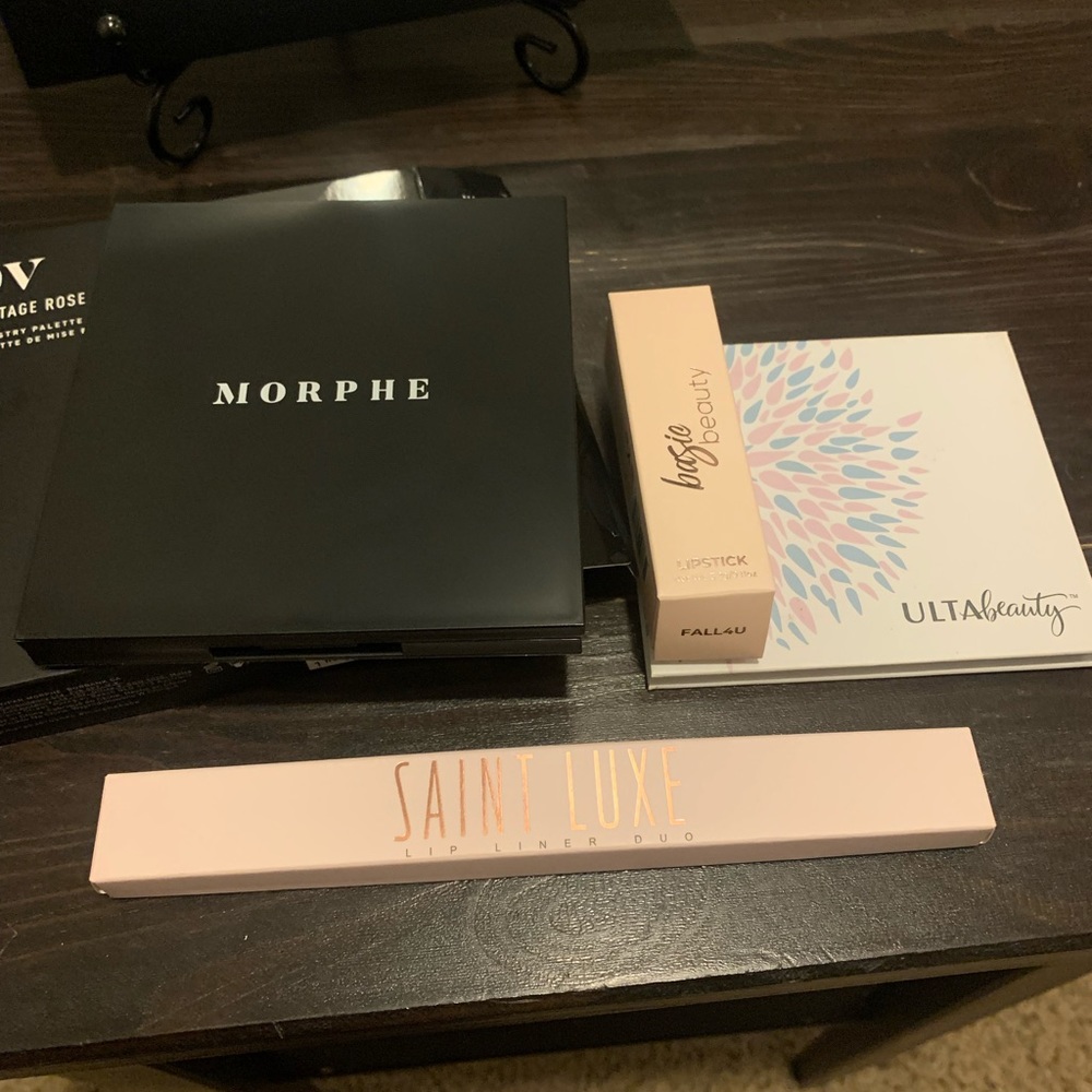Makeup bundle